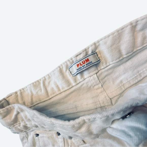 Plum White Flare Jeans Distressed Hem Women’s Size Medium with 30” inseam - Picture 3 of 5